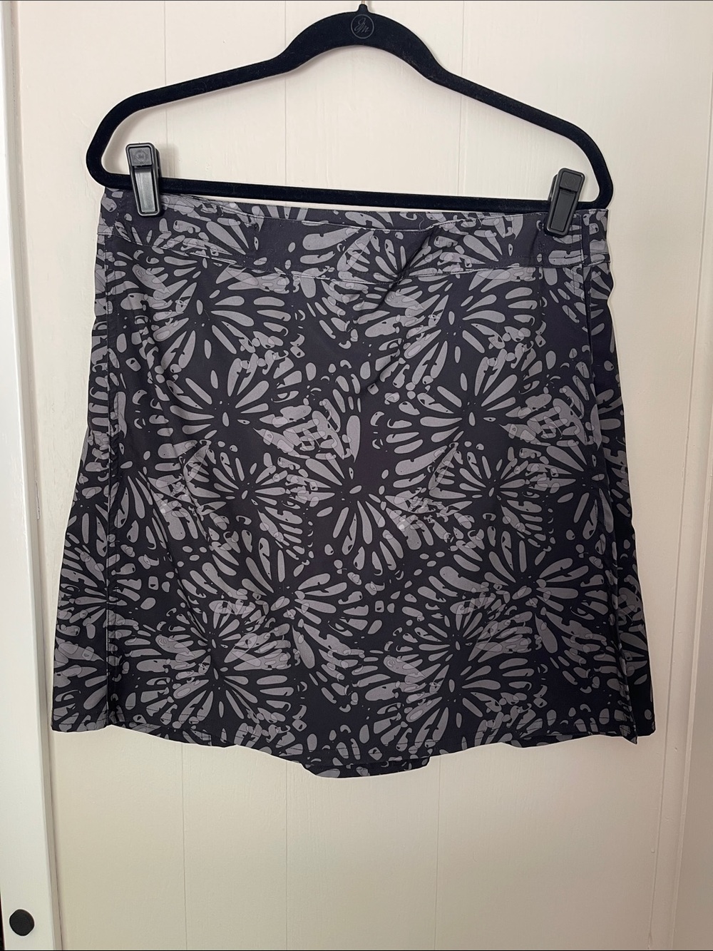 Ripskirt Hawaii black & grey print A-Line wrap Skirt